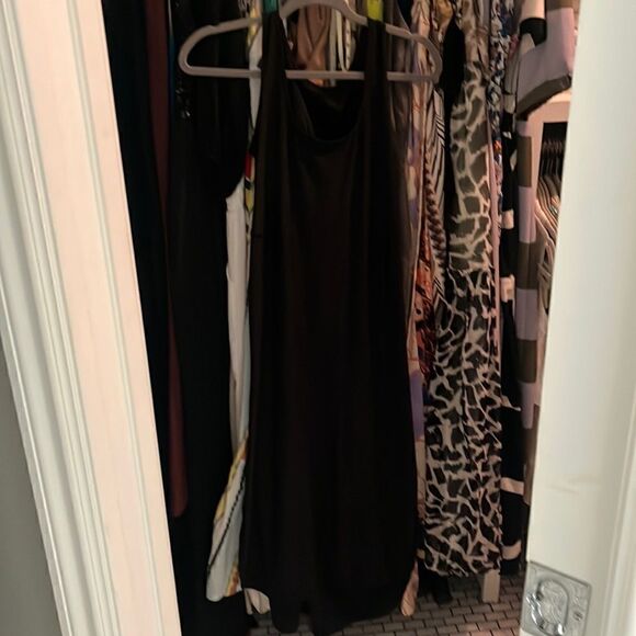 Lululemon open back dress sz 2 EUC - Picture 1 of 2